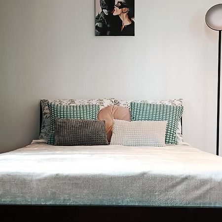 Duzy Prywatny Pokoj Blisko Starego Miasta. Pokoj 7 Varsovie Extérieur photo
